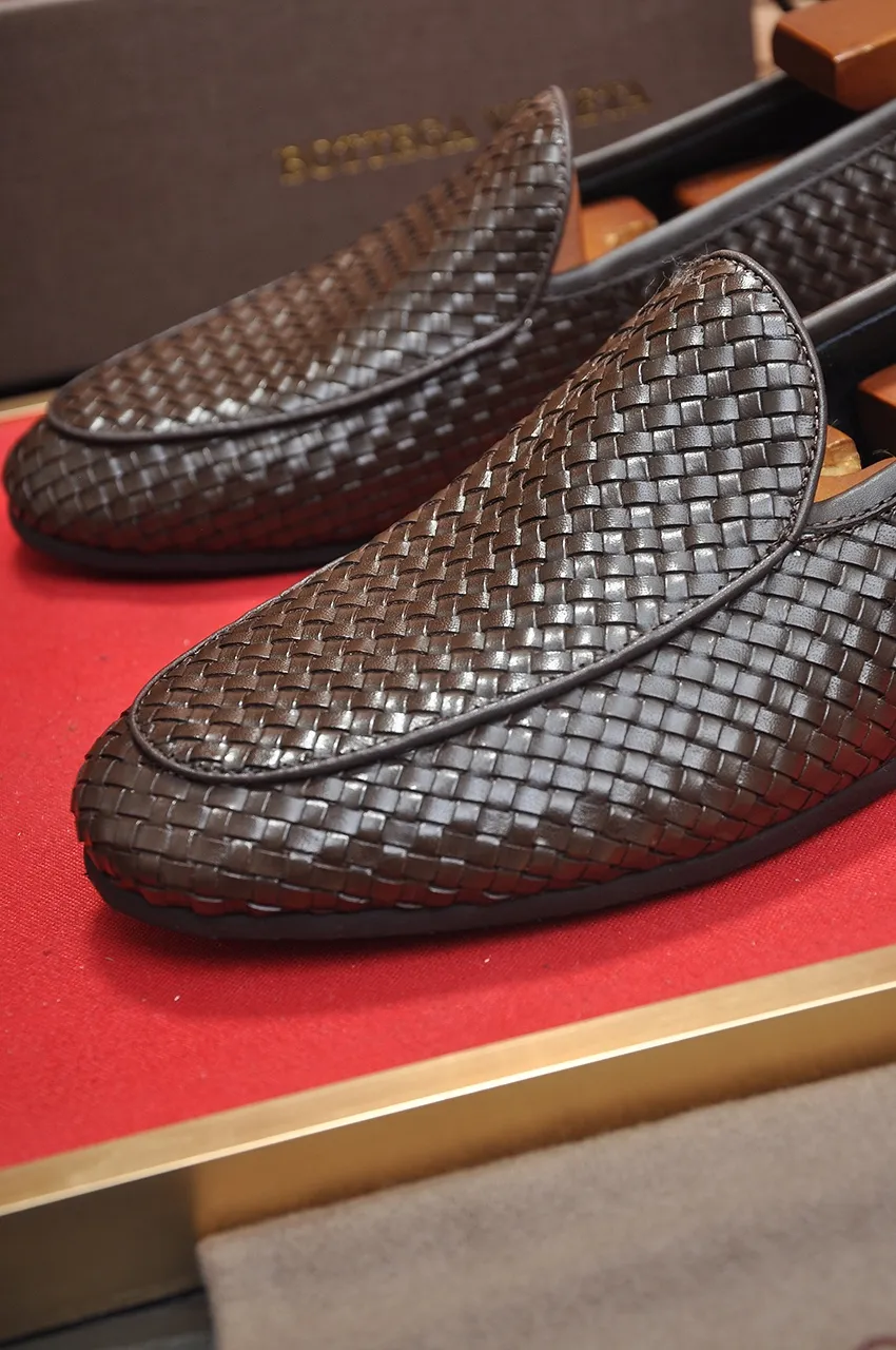 Men's shoes 💰600💶 [Botteg Venetta (BV)] (wallet shoes) exclusive new model official website new model The upper is made of high-quality top calfskin. Delicate feel and flowing luxurious texture. Tailored for refined men to create a noble aura. Detailed and regular Mark hand-stitching. Smooth lines. Full cowhide lining, comfortable to wash off sweat. 38-44